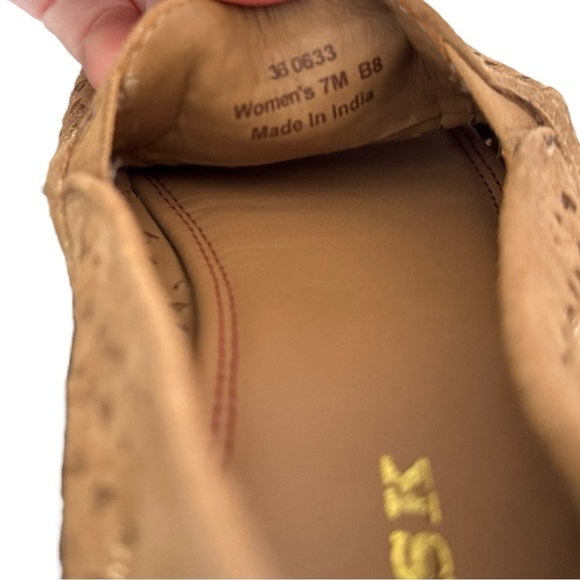 New! Trask Ali Perf in Gold Italian Metallic Suede - Picture 3 of 5